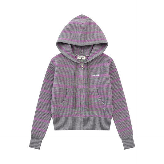 Cross striped design sweater with contrasting colors