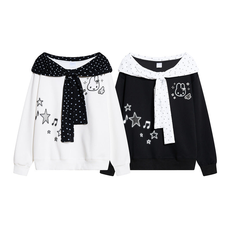 Black and white color blocked pullover rabbit star note embroidered hoodie