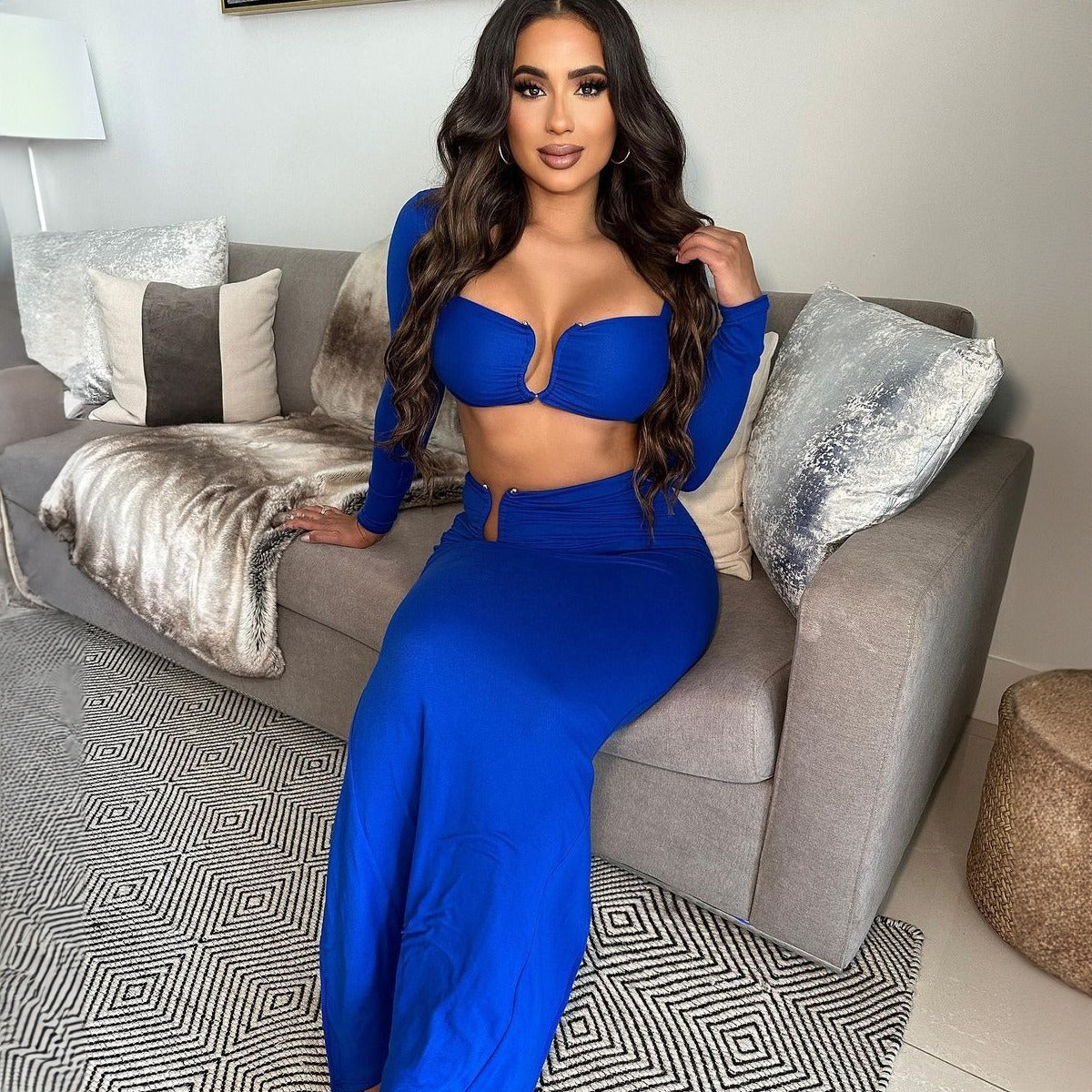 Autumn and winter new hot selling items: sexy chest wrapped long sleeved back slit long skirt set